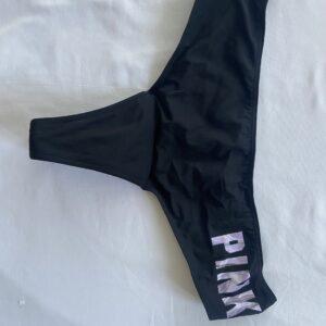 Calzón modelo thong (para periodo menstrual )